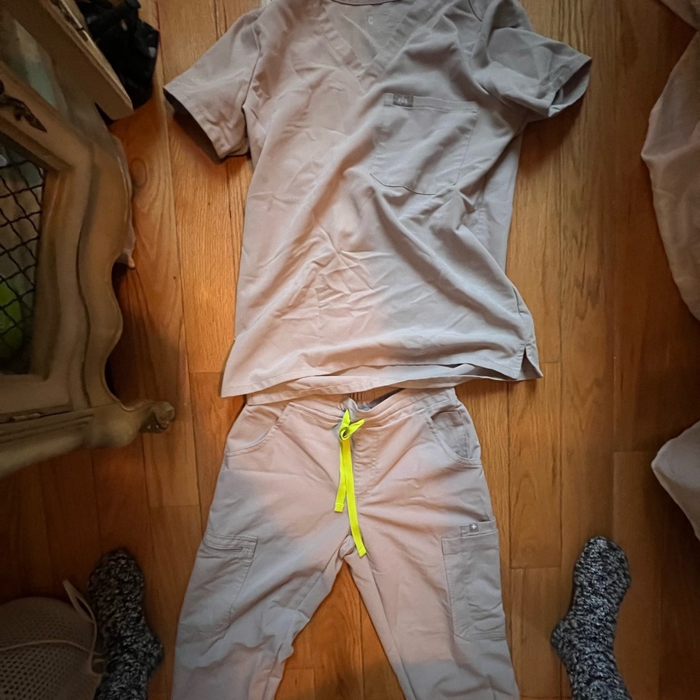 Figs Slate pink scrubs